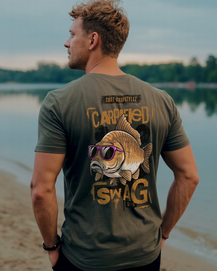 Karpfen Angeln mit CARPIFIED SWAG Prime T-Shirt - CAST carpstylez
