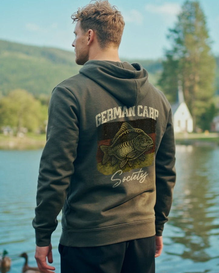 Karpfen Angeln mit GERMAN CARP Society Prime Hoodie - CAST carpstylez
