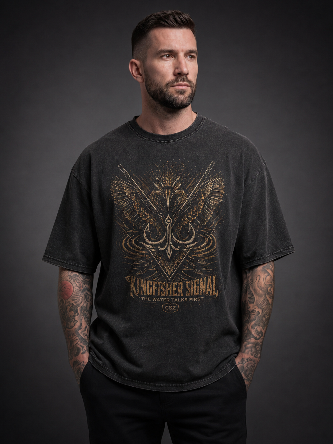 carpstylez „Kingfisher Signal“ Acid-Wash Oversize-Shirt schwarz – Streetwear fürs Karpfenangeln